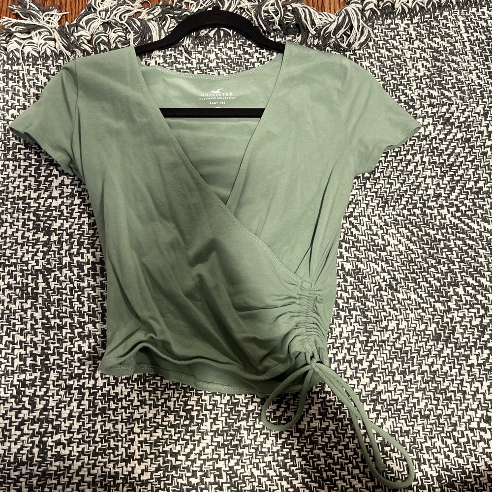 green hollister wrap tee v neck with tie detail